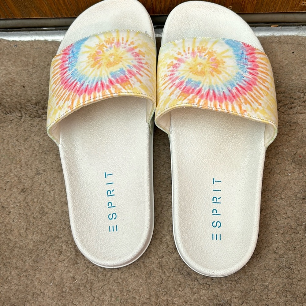 EUC Sprit tie-dye slides Size (9) .